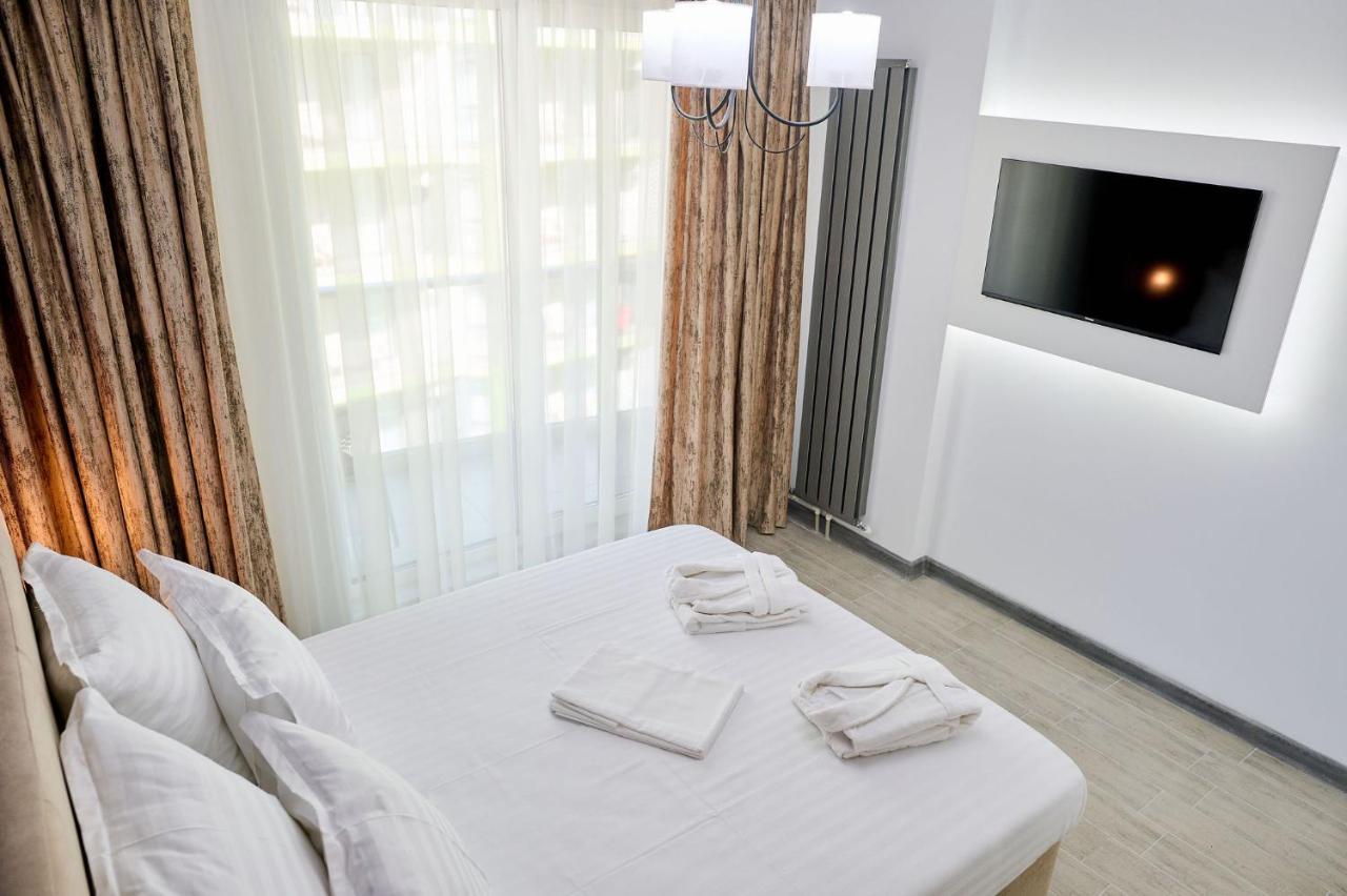 Seascape Apartment Spa N Pool Beach Resort 马马亚 外观 照片